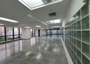 Alquiler de oficina en Avenida Balboa en la Torre Bac